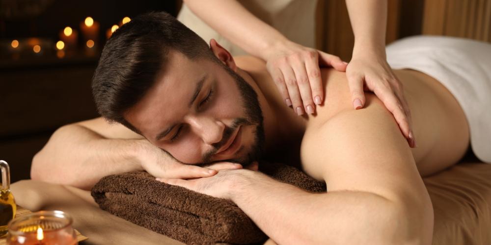 Full body massage treatment room at Mudita Wellness Spa, Thane West